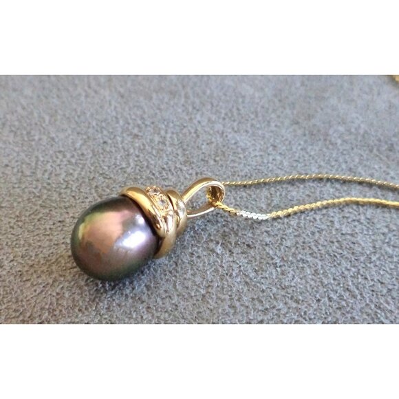 Elegant Tahitian BLACK PEARL + DIAMOND 14K GOLD PENDANT on 16" 14K Gold CHAIN - Picture 4 of 8